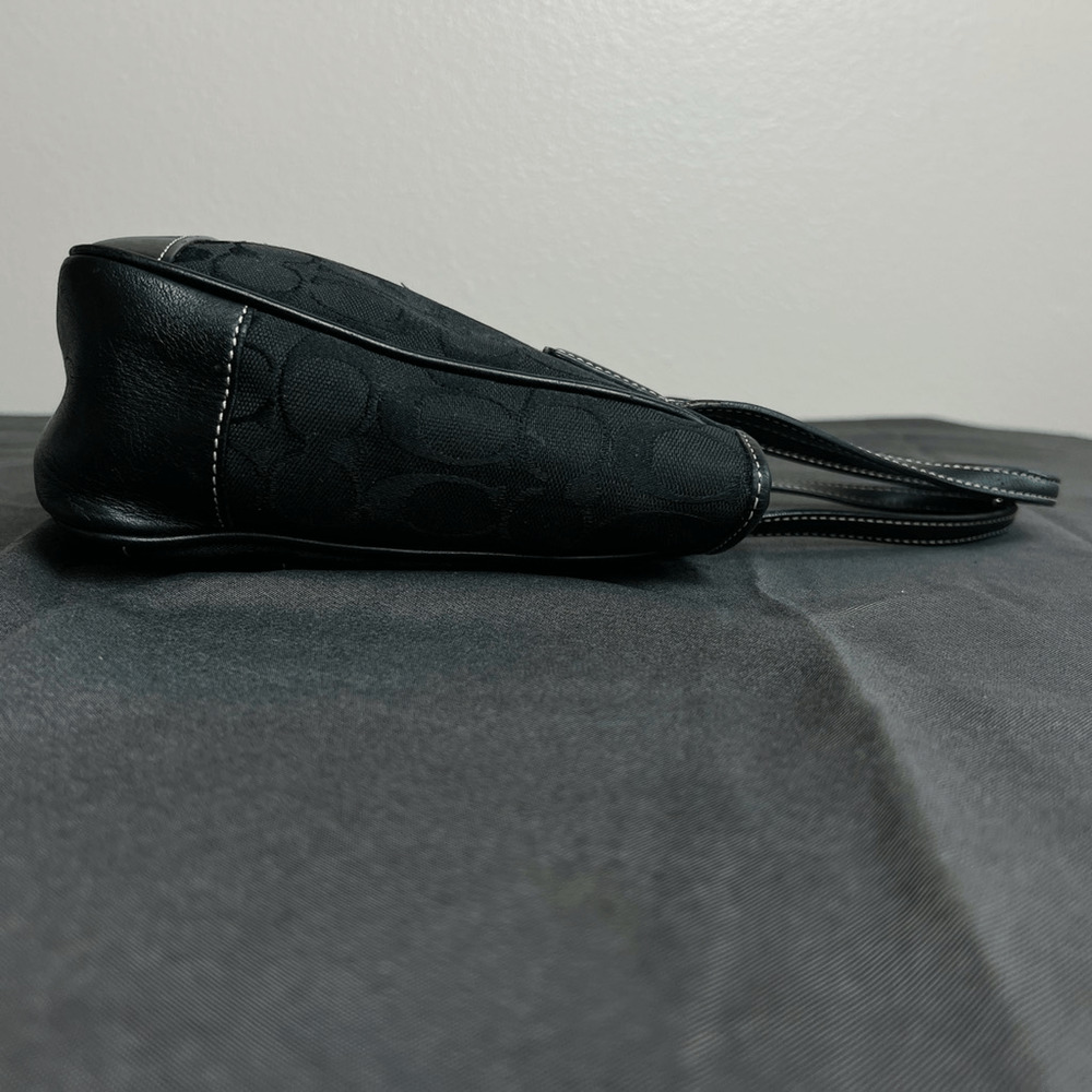 COACH MINI LUNCH TOTE IN BLACK SIGNATURE CANVAS 6087 - Picture 6 of 9